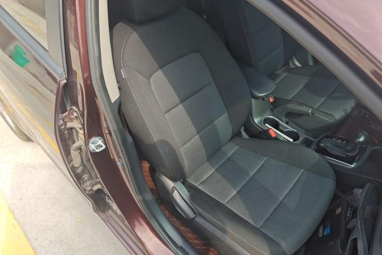 Used Kia K3 2016 1.6L Automatic with Sunroof Right Front Seat
