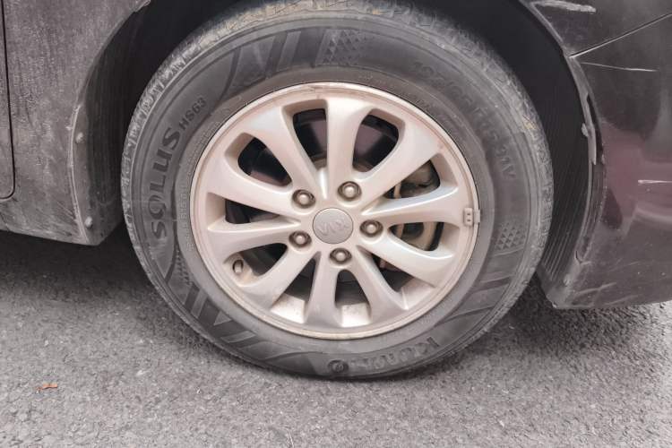 Used Kia K3 2016 1.6L Manual GL Right Front Wheel Hub