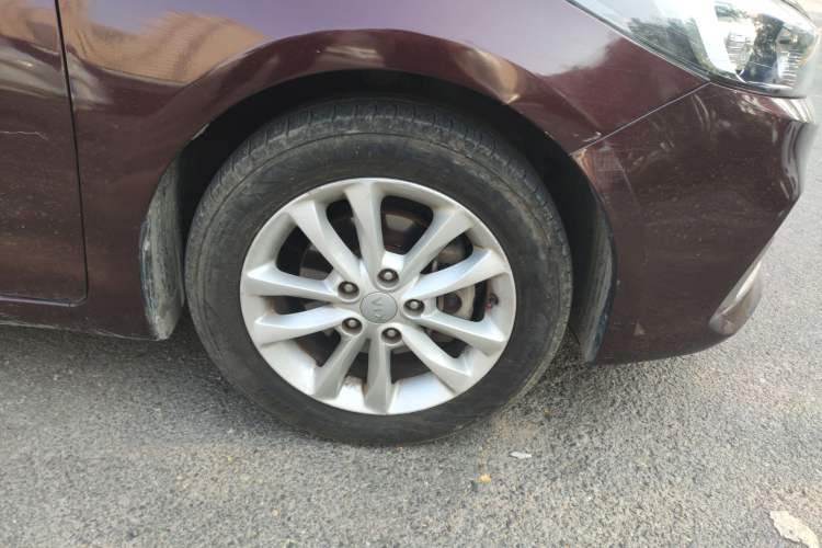 Used Kia K3 2016 1.6L Automatic GL Right Front Wheel Hub