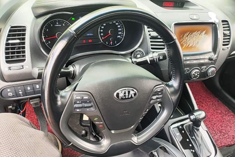 Used Kia K3 2016 1.6L Automatic DLX Steering Wheel