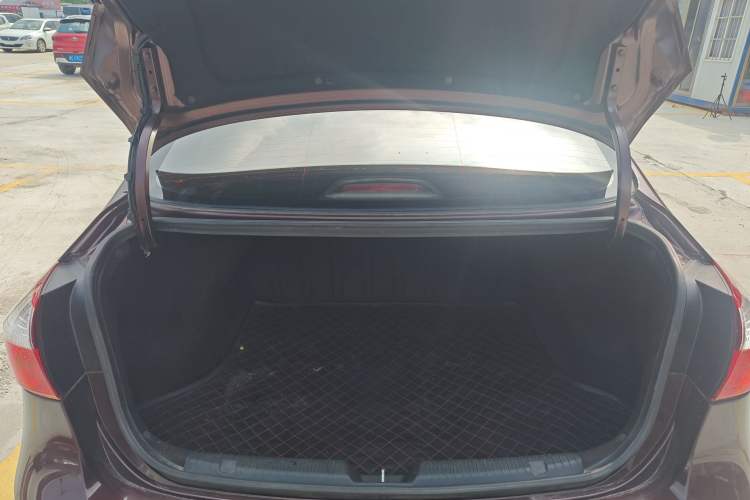 Used Kia K3 2016 1.6L Automatic with Sunroof Trunk