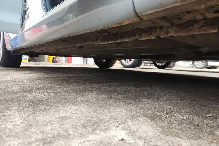 Used Kia K3 2016 1.6L Automatic with Sunroof Right Side Sill