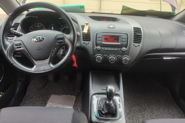 Used Kia K3 2016 1.6L Manual GLS Center Console