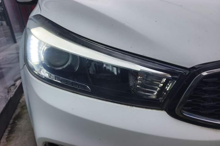 Used Kia K3 2016 1.6L Automatic GLS Right Front Headlight