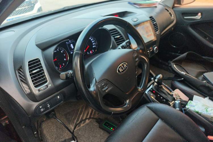 Used Kia K3 2016 1.6L Automatic GLS Steering Wheel