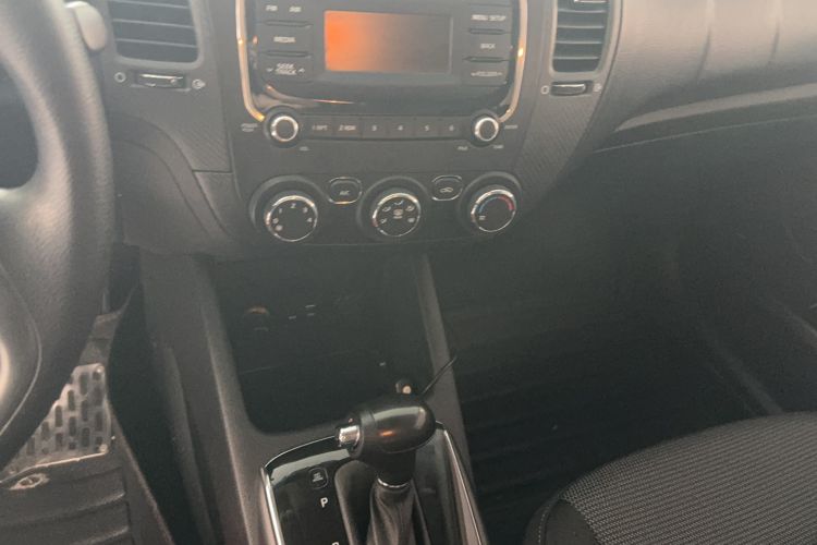 Used Kia K3 2016 1.6L Automatic GL Audio And AC Panel