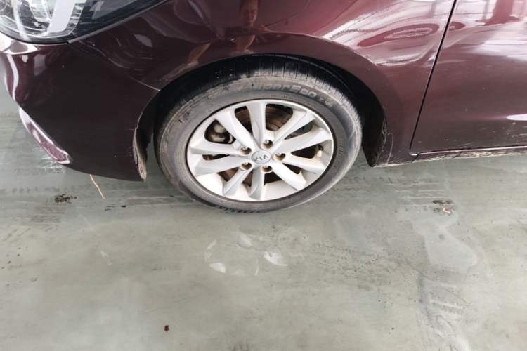 Used Kia K3 2016 1.6L Automatic GL Left Front Wheel Hub