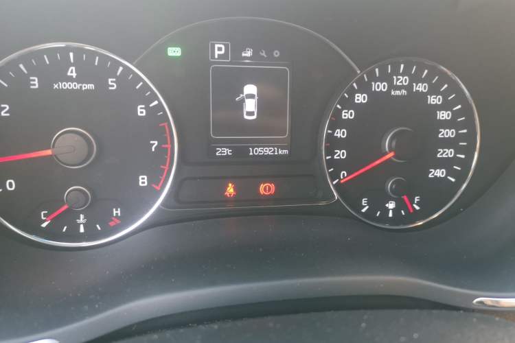 Used Kia K3 2016 1.4T Automatic GLS Odometer Close Up