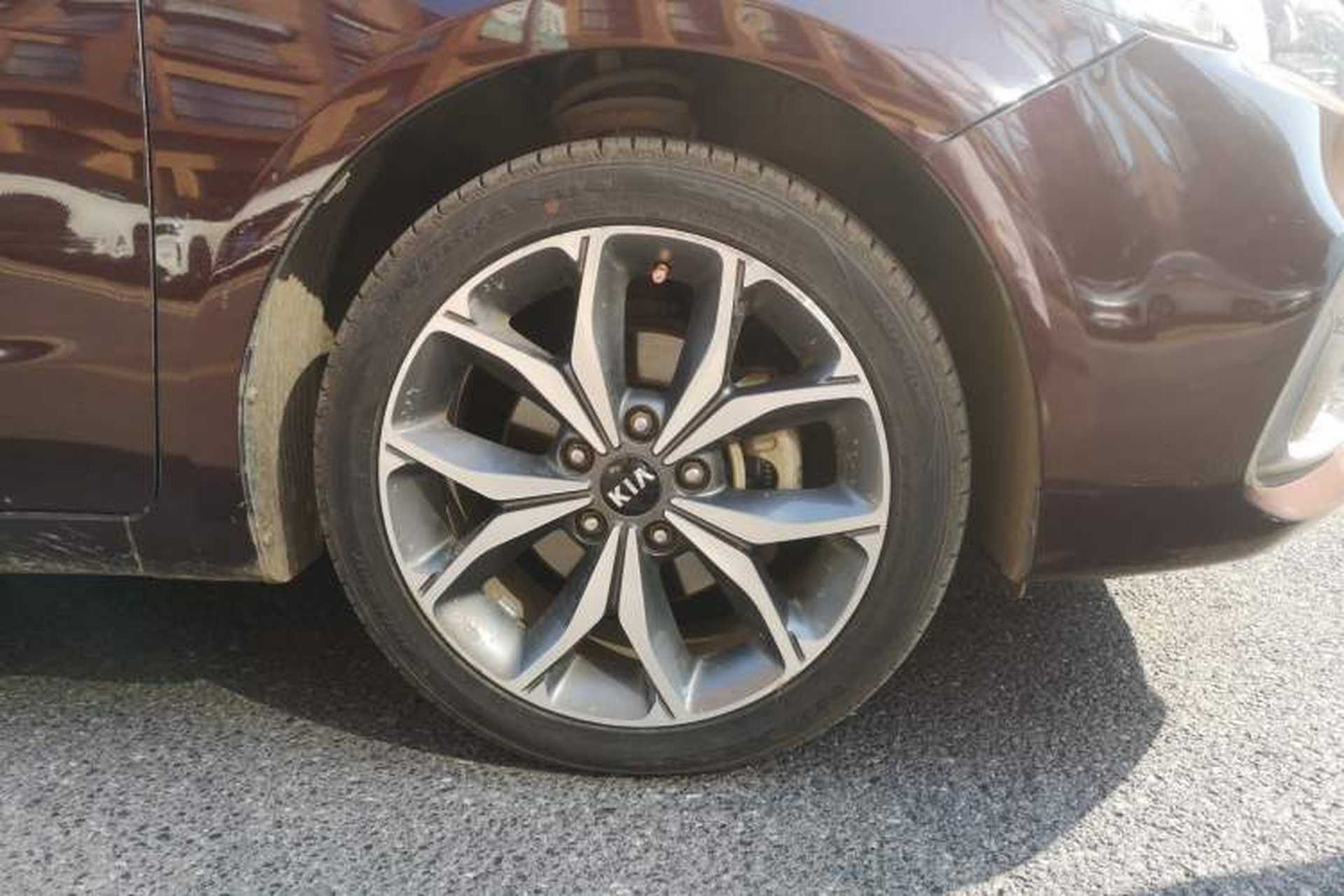 Used Kia K3 2016 1.4T Automatic GLS Right Front Wheel Hub