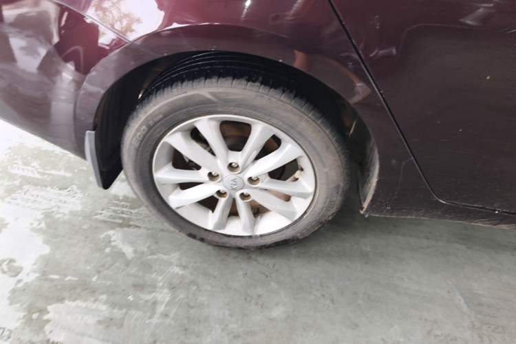 Used Kia K3 2016 1.6L Automatic GL Right Rear Wheel Hub