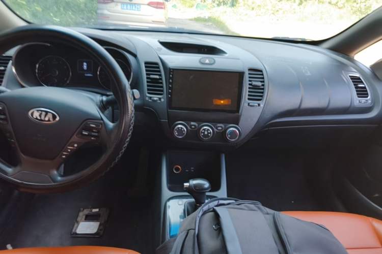 Used Kia K3 2016 1.6L Automatic GL Audio And AC Panel