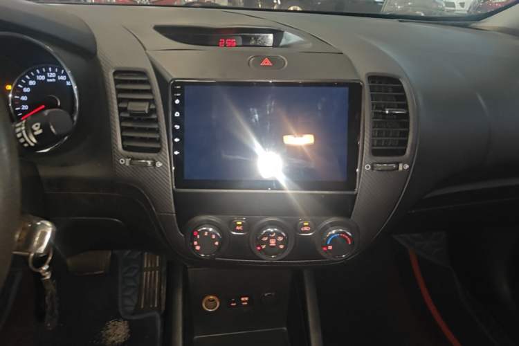 Used Kia K3 2016 1.6L Automatic GL Audio And AC Panel