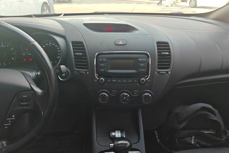 Used Kia K3 2016 1.6L Automatic GLS Audio And AC Panel