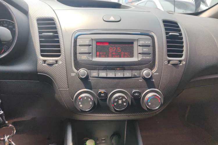 Used Kia K3 2016 1.6L Automatic GL Audio And AC Panel