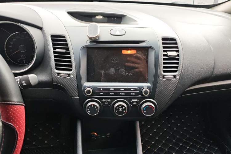 Used Kia K3 2016 1.6L Automatic GL Audio And AC Panel
