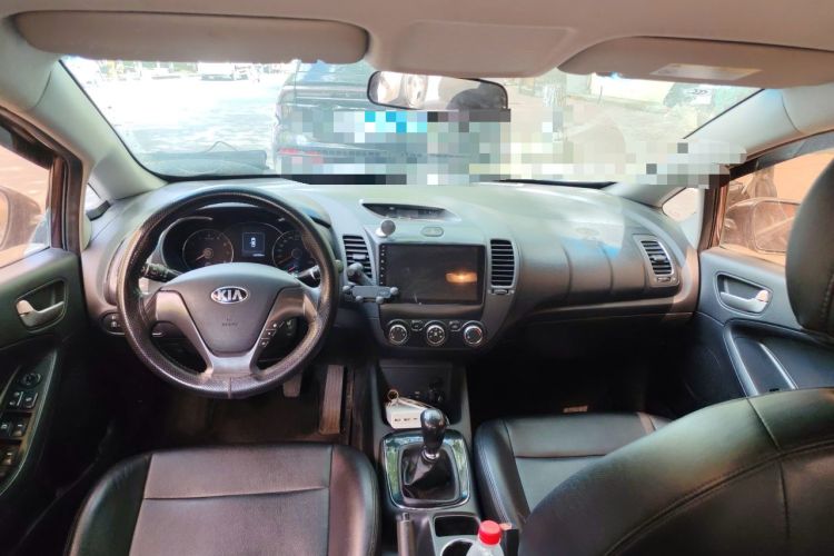 Used Kia K3 2016 1.6L Manual GL Center Console