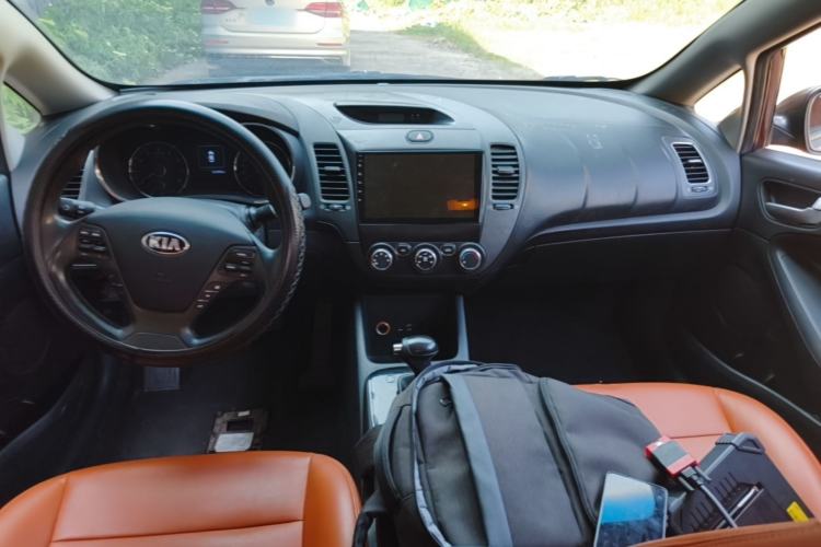 Used Kia K3 2016 1.6L Automatic GL Center Console