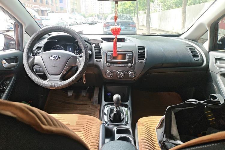 Used Kia K3 2016 1.6L Manual GL Center Console