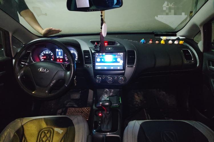 Used Kia K3 2016 1.6L Automatic GL Center Console