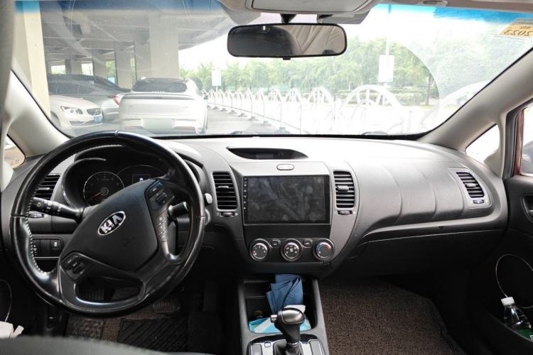 Used Kia K3 2016 1.6L Automatic GLS Center Console