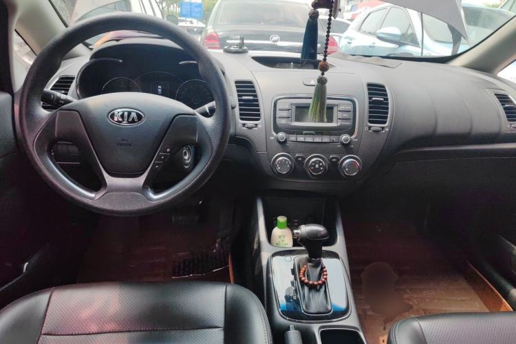 Used Kia K3 2016 1.6L Automatic GL Center Console