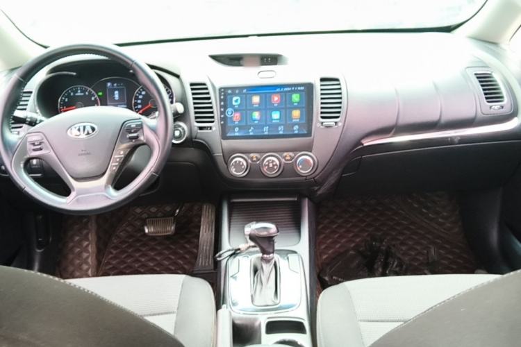 Used Kia K3 2016 1.6L Automatic GLS Center Console