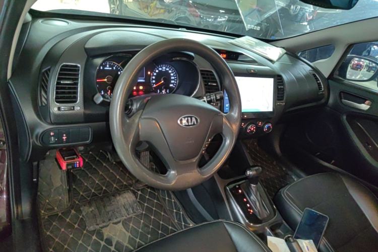 Used Kia K3 2016 1.6L Automatic GL Center Console