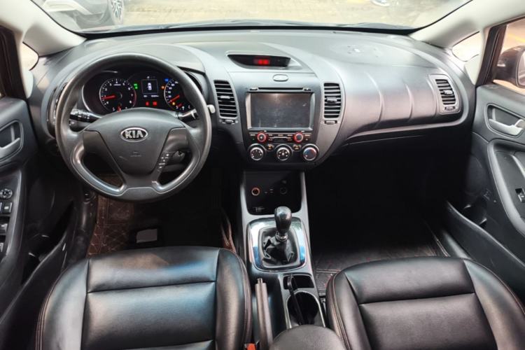 Used Kia K3 2016 1.6L Manual GL Center Console