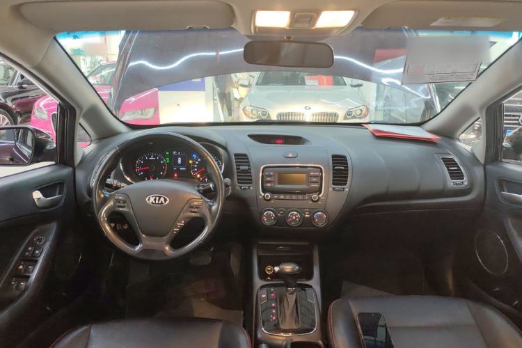 Used Kia K3 2016 1.6L Automatic GLS Center Console