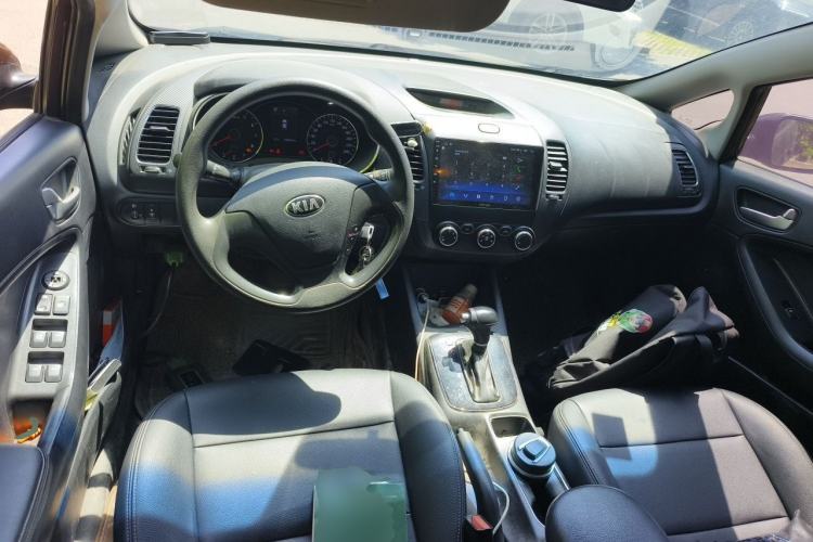 Used Kia K3 2016 1.6L Automatic GL Center Console