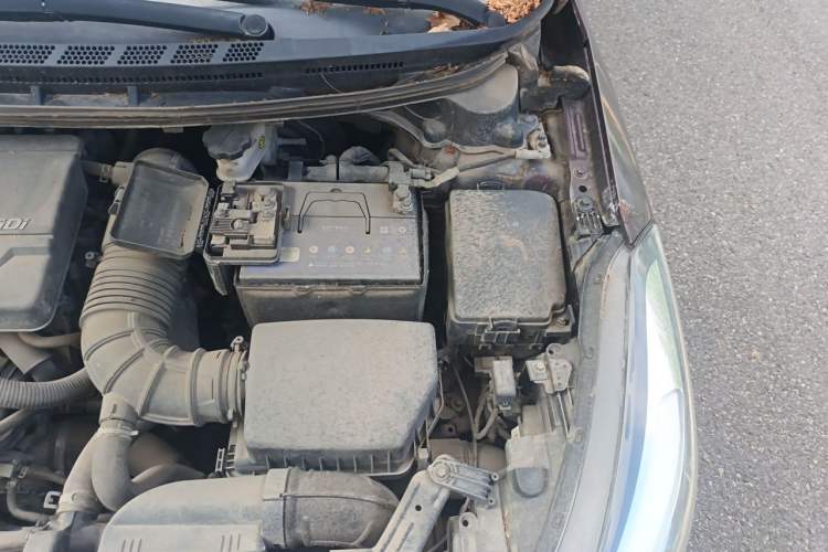 Used Kia K3 2016 1.4T Automatic GLS Engine Bay Left
