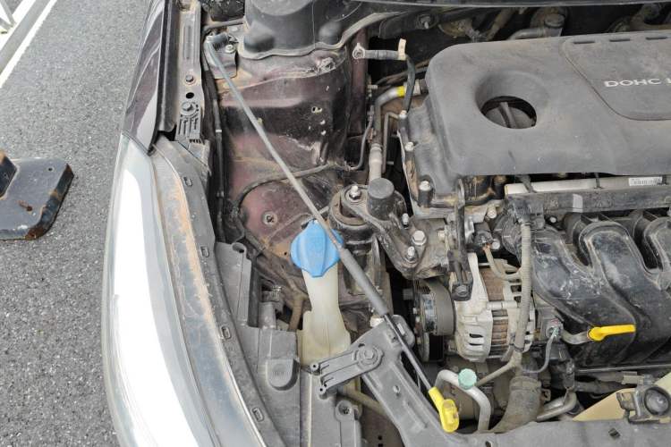 Used Kia K3 2016 1.6L Automatic GLS Engine Bay Right