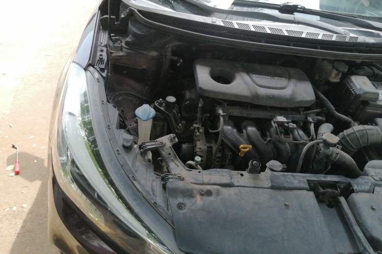 Used Kia K3 2016 1.6L Automatic GLS Engine Bay Right