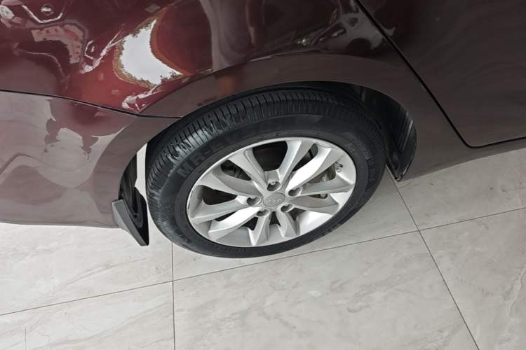 Used Kia K3 2016 1.6L Automatic GLS Exterior 5