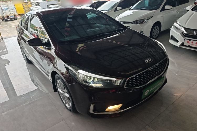 Used Kia K3 2016 1.6L Automatic GLS Front Right 45 Deg