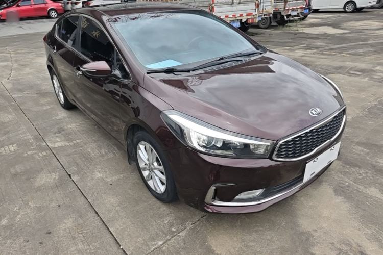 Used Kia K3 2016 1.6L Automatic GLS Front Right 45 Deg