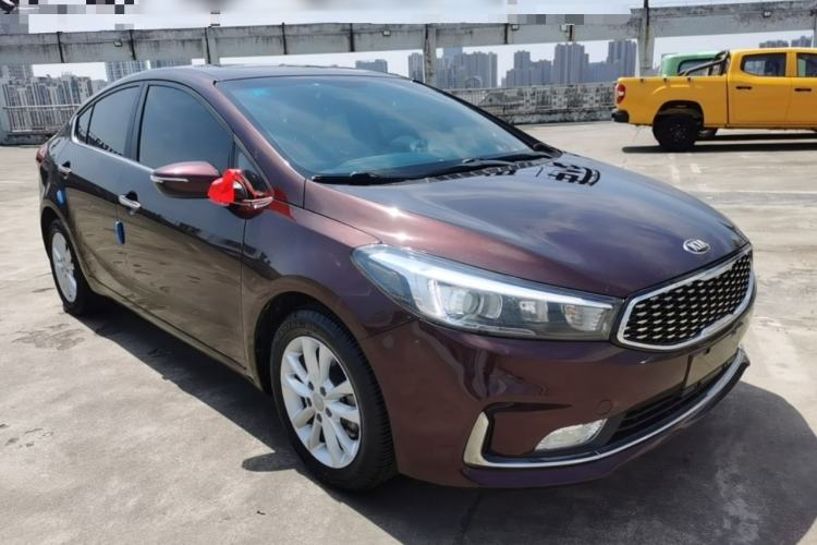 Used Kia K3 2016 1.6L Automatic GLS Front Right 45 Deg
