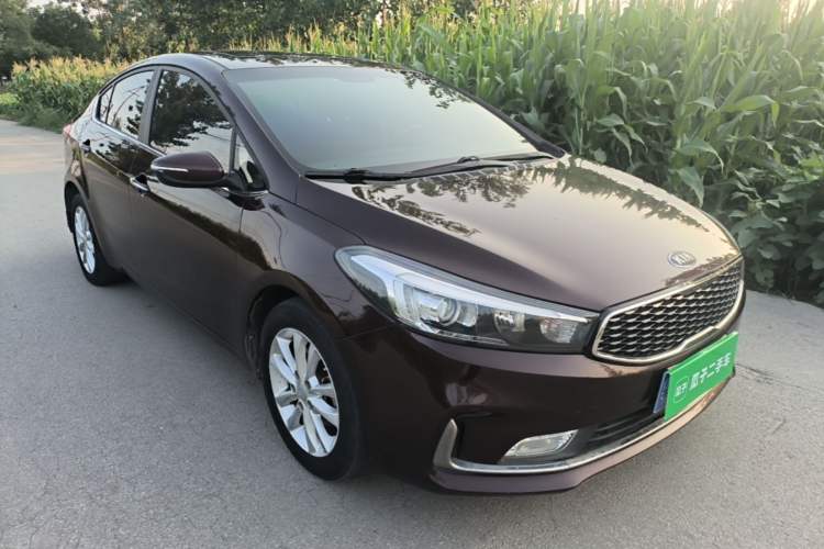 Used Kia K3 2016 1.6L Automatic GLS Front Right 45 Deg