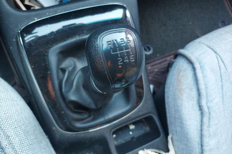 Used Kia K3 2016 1.6L Manual GL Gear Lever