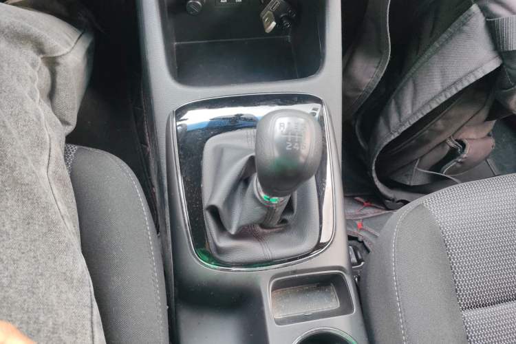 Used Kia K3 2016 1.6L Manual GL Gear Lever
