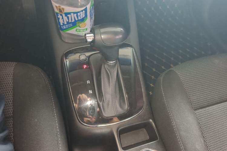 Used Kia K3 2016 1.6L Automatic GL Gear Lever