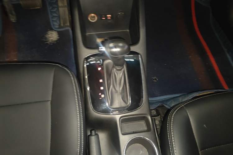 Used Kia K3 2016 1.6L Automatic GL Gear Lever