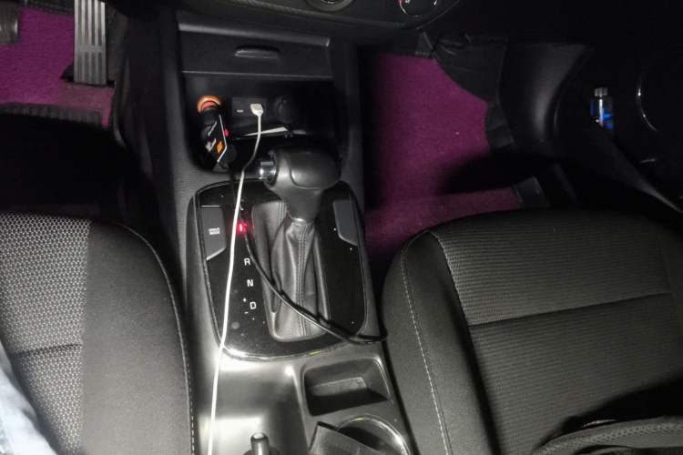 Used Kia K3 2016 1.6L Automatic GLS Gear Lever