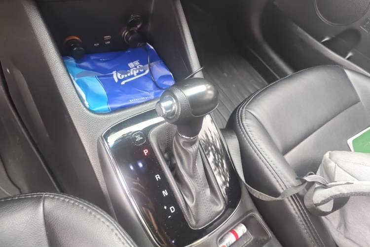 Used Kia K3 2016 1.6L Automatic GL Gear Lever