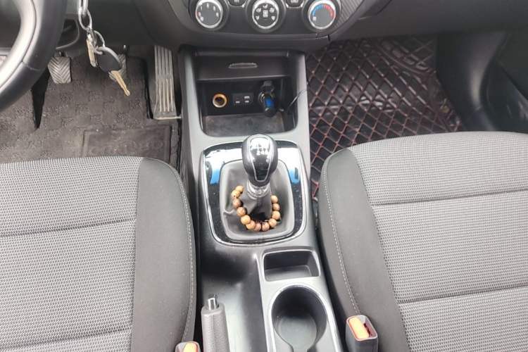 Used Kia K3 2016 1.6L Manual GLS Gear Lever