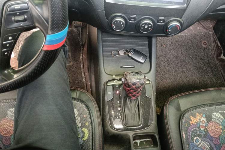 Used Kia K3 2016 1.6L Automatic GLS Gear Lever