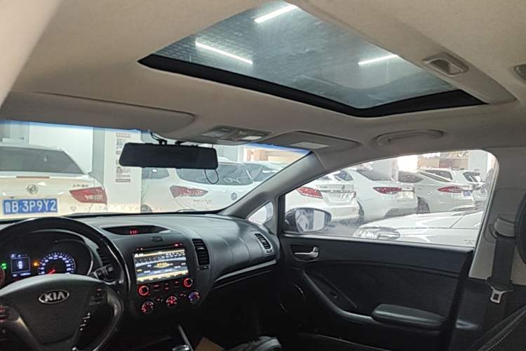 Used Kia K3 2016 1.6L Automatic GLS Headliner