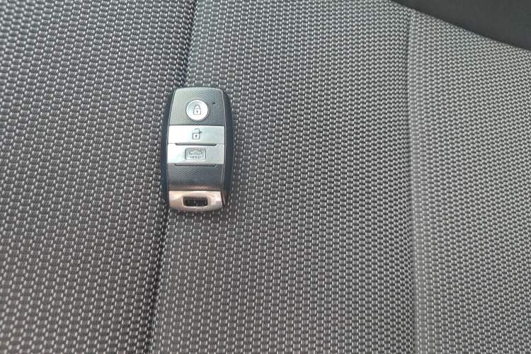 Used Kia K3 2016 1.6L Automatic GLS Interior 1