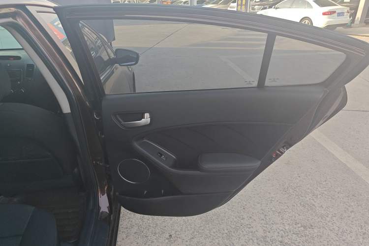 Used Kia K3 2016 1.6L Automatic GLS Interior 3