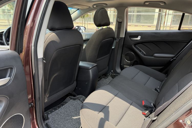 Used Kia K3 2016 1.6L Automatic GLS Interior 4